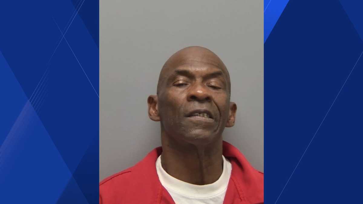 Fort Myers man accused of probation violation following 49th arrest