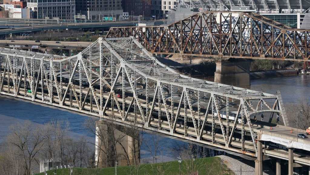 Lanes on Brent Spence Bridge to be closed for inspections, starting Sunday
