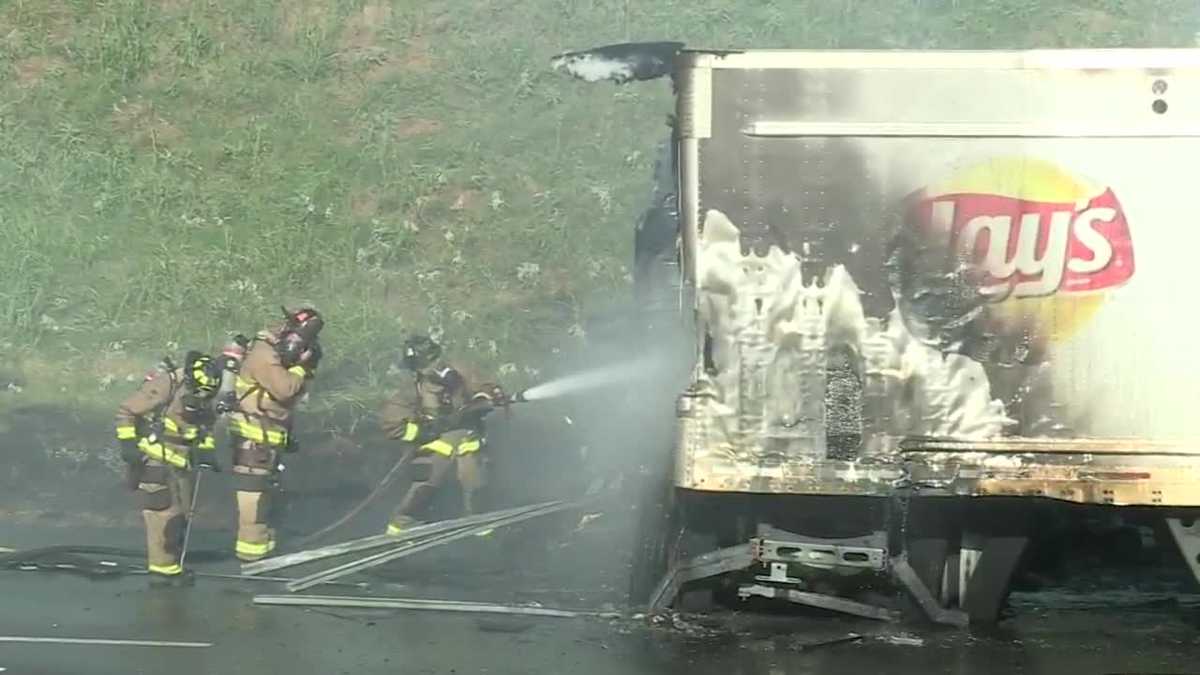 Crash involving 3 vehicles shuts down Interstate 35 in northeast OKC