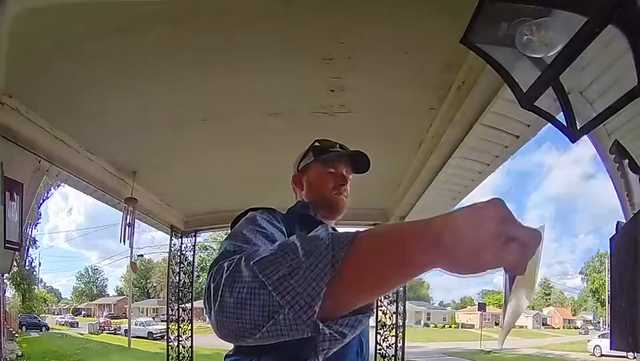 Video shows Kentucky State House candidate take campaign flyer from someone's mailbox