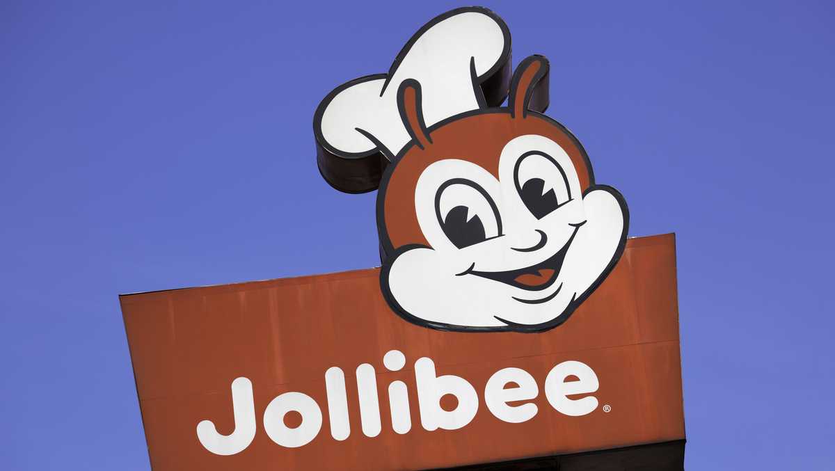 New Jollibee location opens in Roseville; celebrates with free merchandise