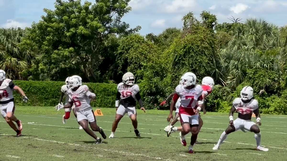 Florida Atlantic turning page to Navy after blowout loss to Gators