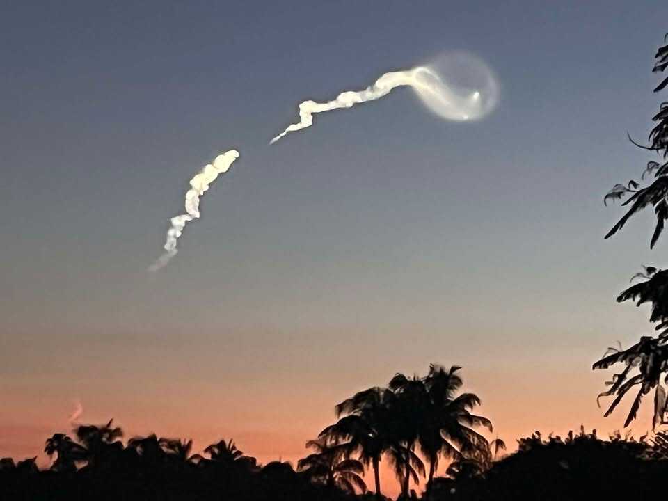 Photos and Videos: SpaceX Falcon 9 rocket launch lights up the Gulf ...