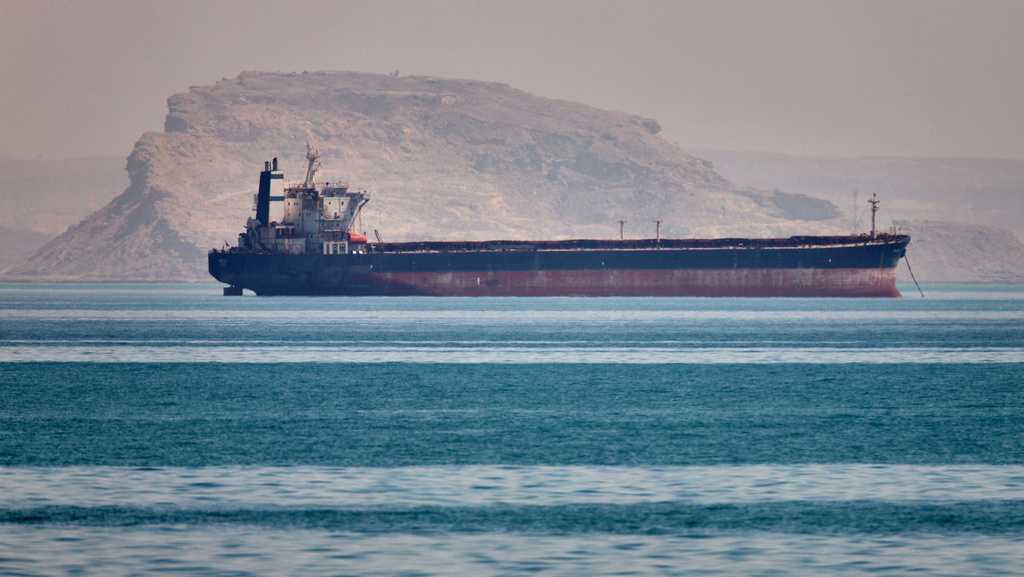 US tries to force open Strait of Hormuz as the UAE comes under attack in a test of Iran ceasefire