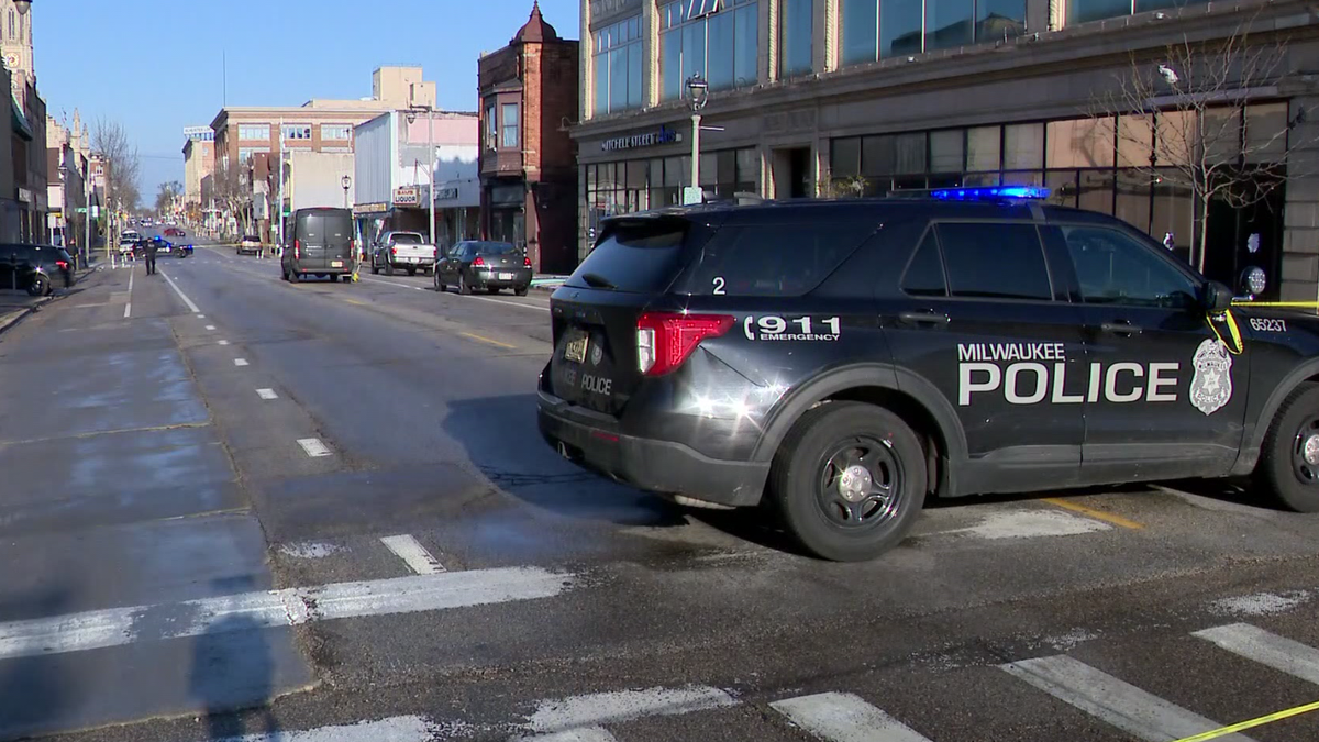 Deadly shooting on Milwaukee's south side early Monday morning