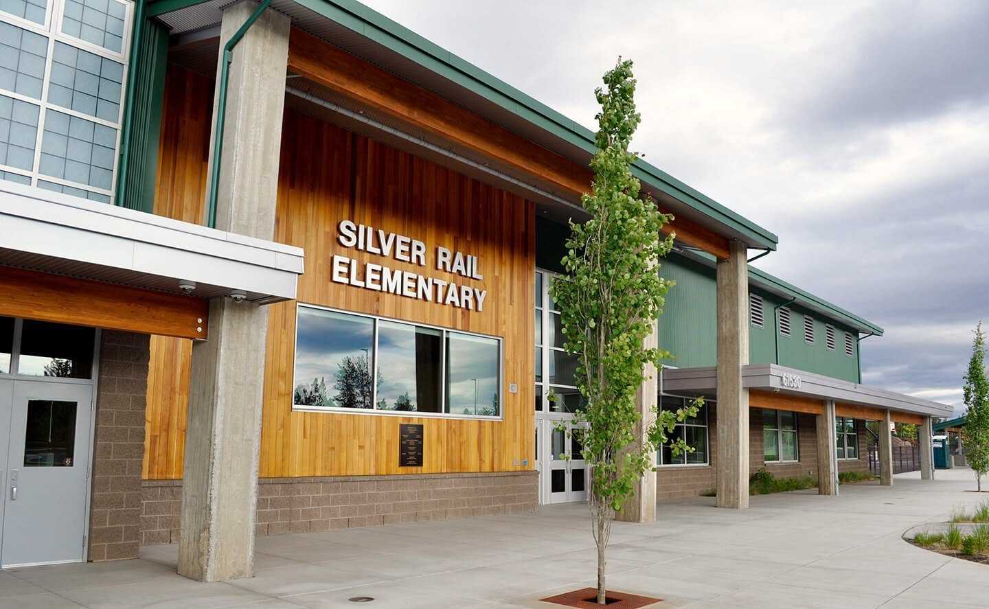 Active shooter reported at elementary school in Bend, Oregon