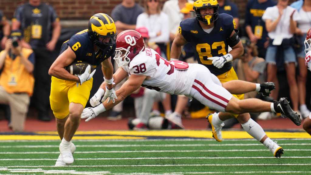 Michigan bounces back and beats No. 11 Oklahoma 17-10 after an INT late in game sets up go-ahead TD