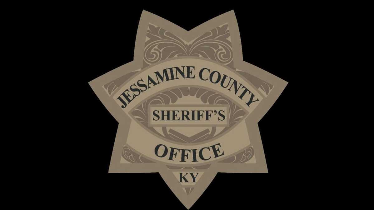 Sheriff: Two dead in central Kentucky plane crash