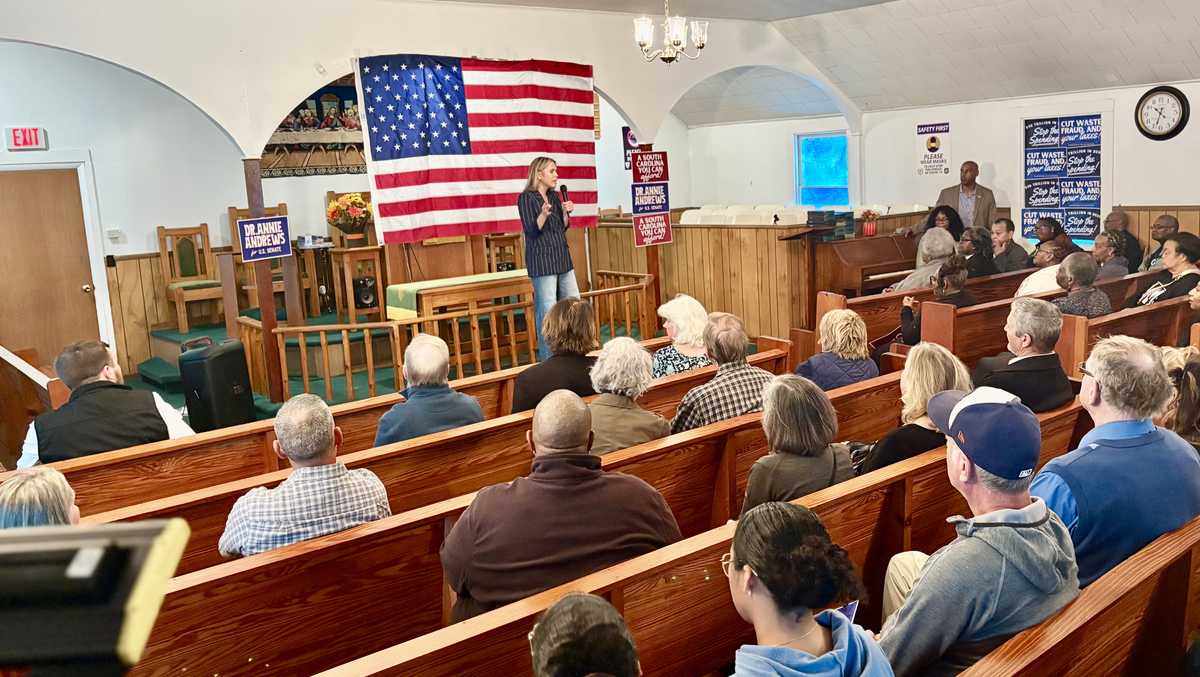 Dr. Annie Andrews holds Union town hall ahead of President's SC visit