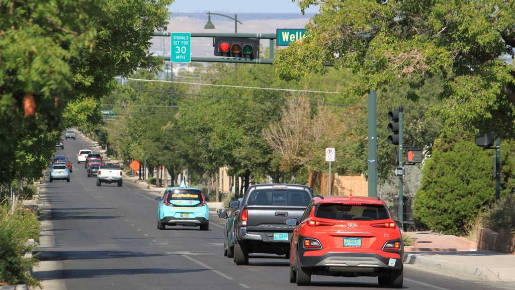 Some US cities are rewarding careful drivers with fewer red lights