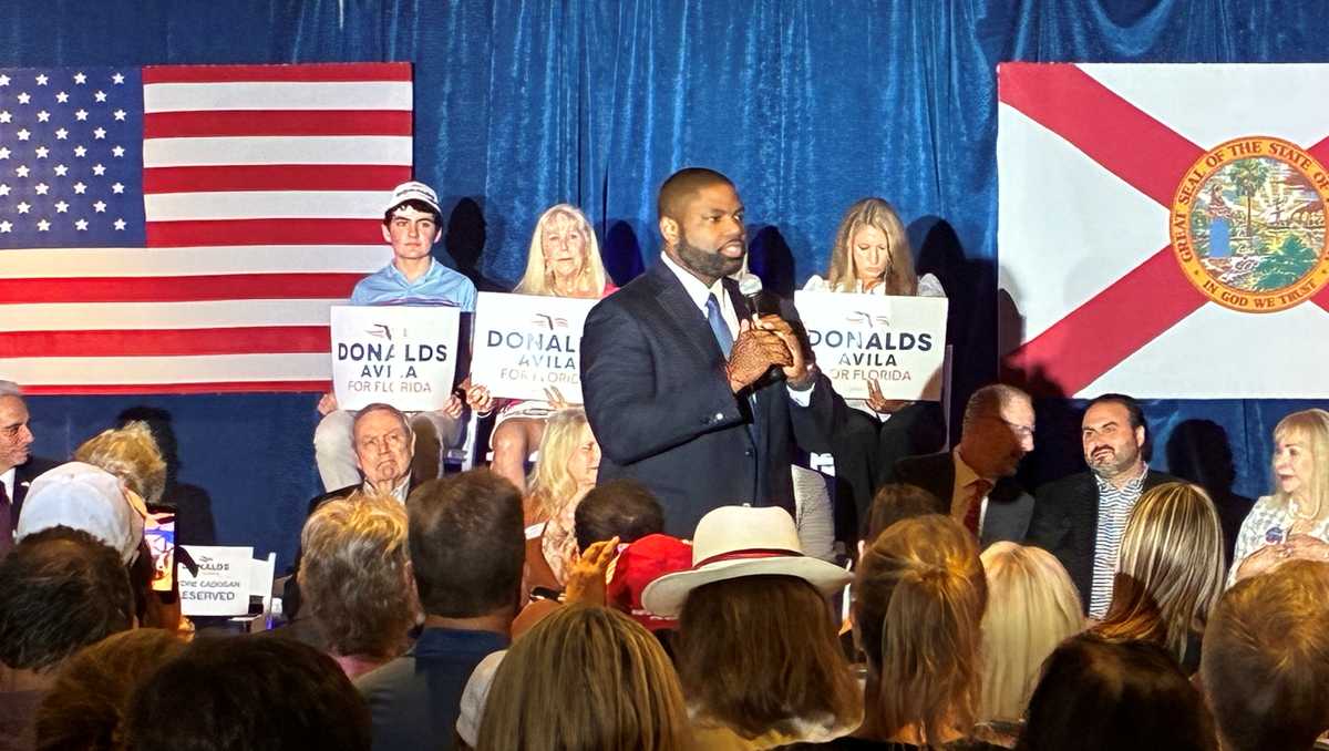 Byron Donalds takes questions, discusses key issues at Delray Beach campaign stop