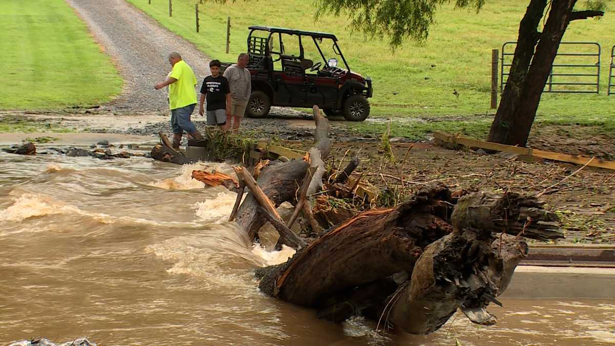 Flooding in Surry County leaves folks stranded