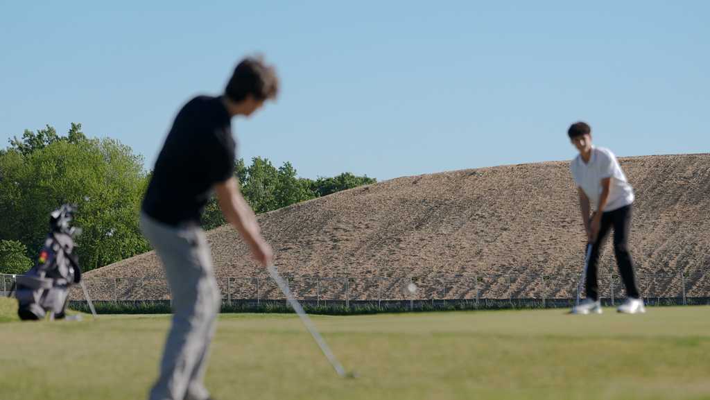 White House East Wing debris dumped at nearby golf course has toxic metals, a report says