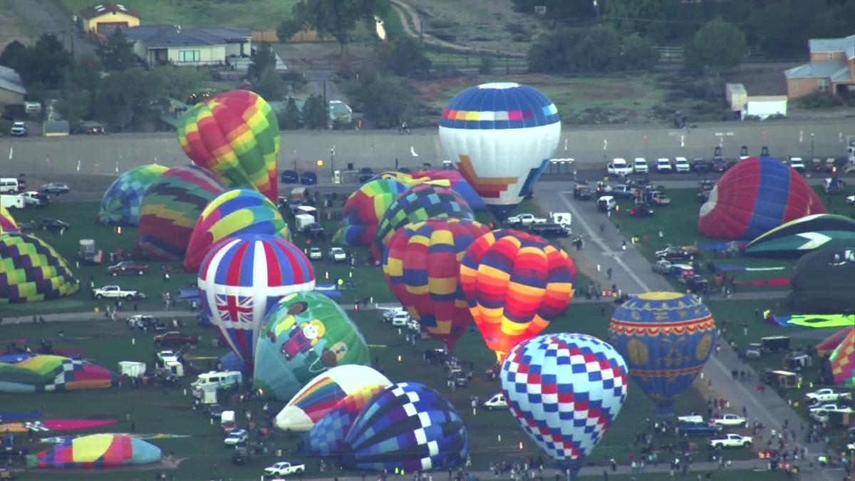 Balloons take flight on Day 4 of Balloon Fiesta