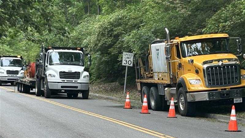 Gas leak shuts down road in West Price Hill