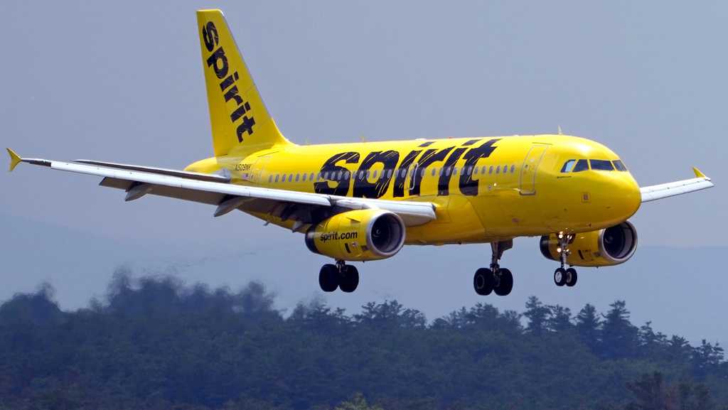 Trump says he's still considering a taxpayer-funded deal to bail out Spirit Airlines