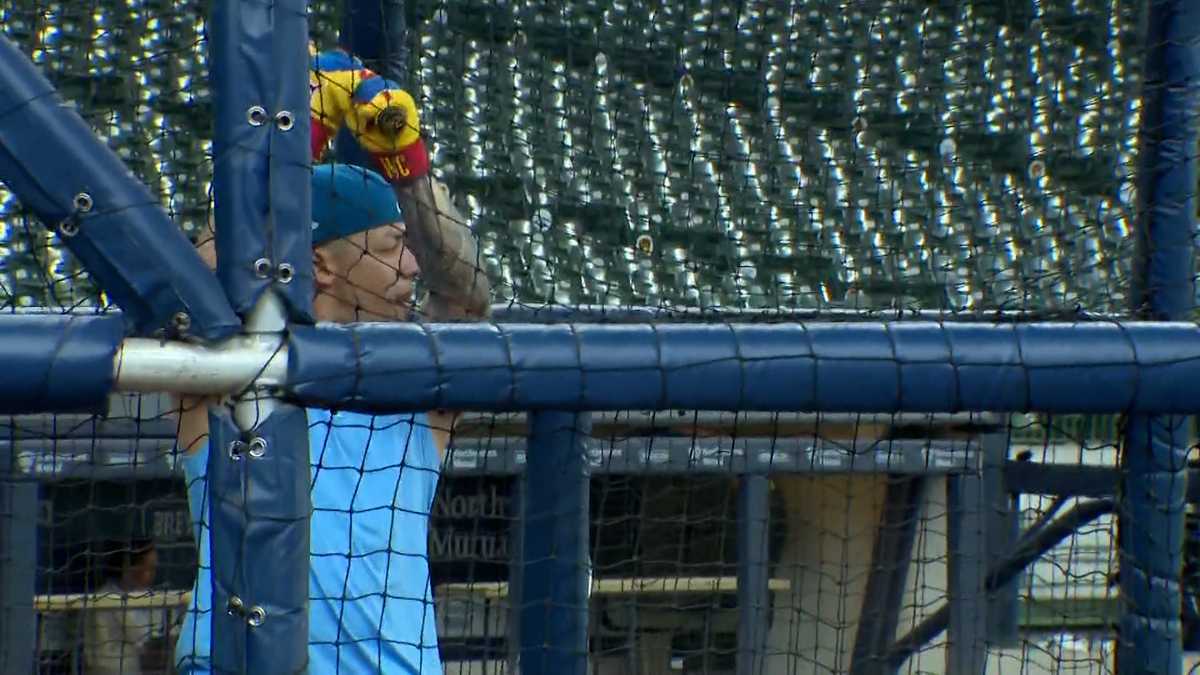 Milwaukee Brewers players pay tribute to Venezuela after deadly earthquakes