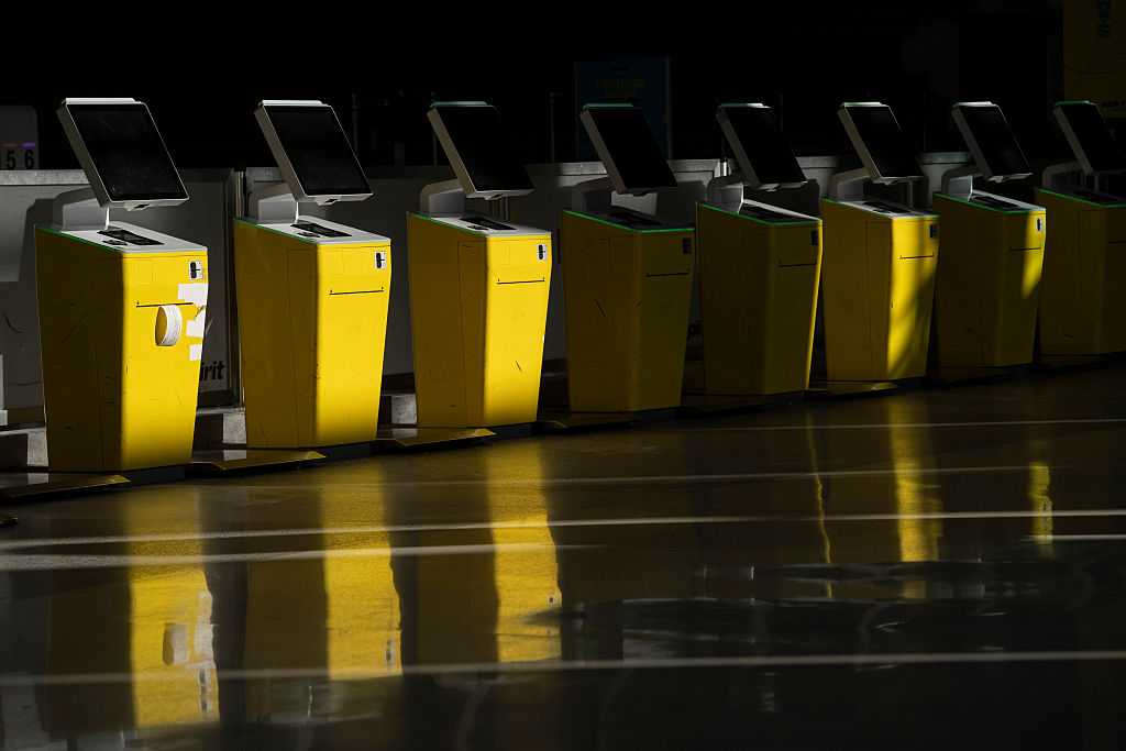 Spirit Airlines says it’s going out of business, ending operations immediately