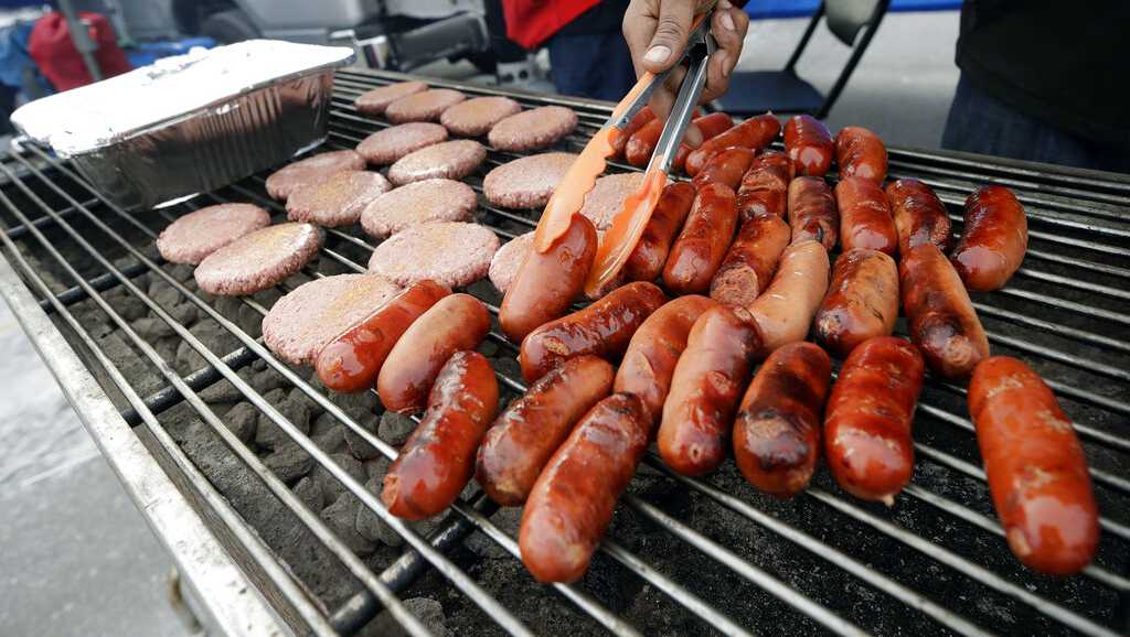Food safety reminders to know as football season, tailgates return
