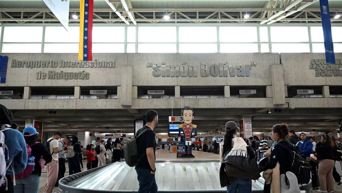 First commercial flight from US to Venezuela will take off after nearly 7 years