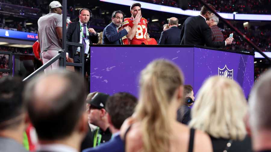 Taylor Swift and Travis Kelce gallery