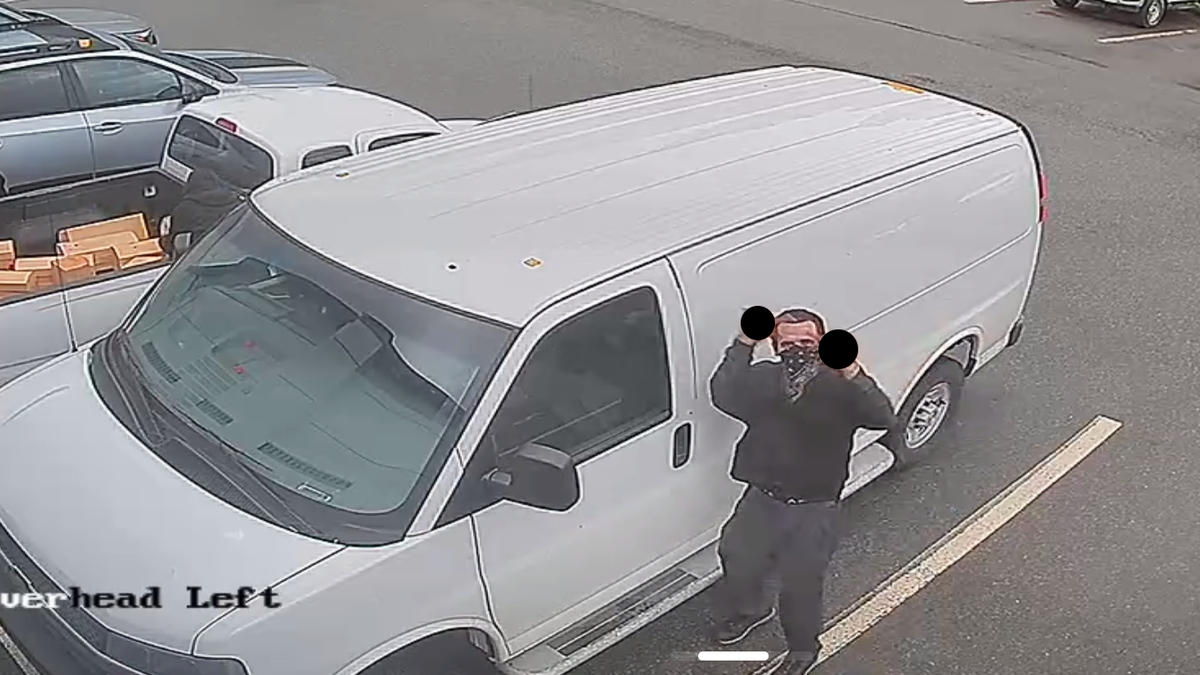 Police look for suspects accused of stealing catalytic converters from ...