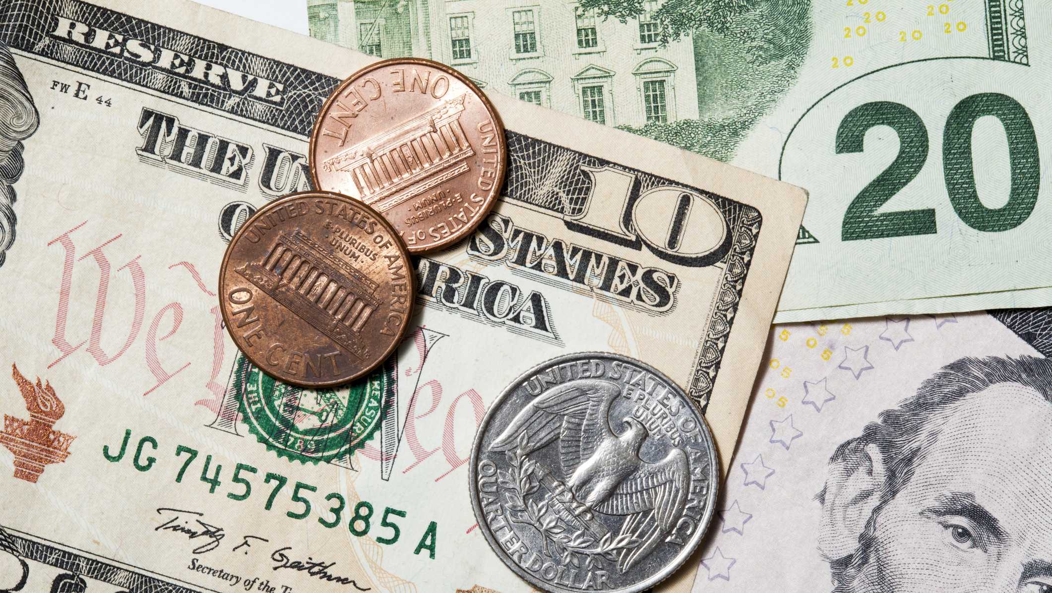 Lawmakers introduce bill to raise federal minimum wage to $25 an hour