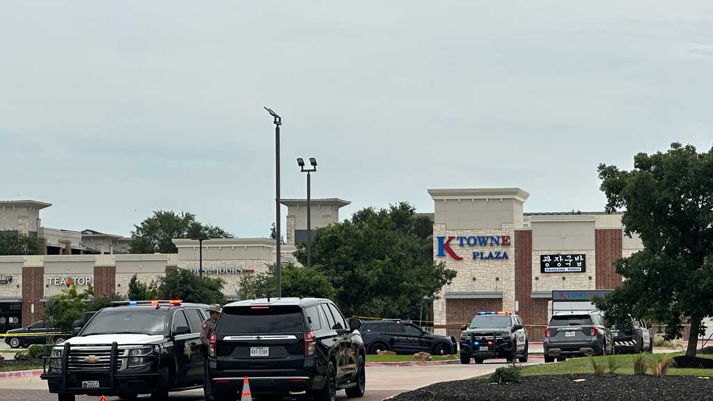 2 killed and 3 injured in shootings near Texas shopping mall