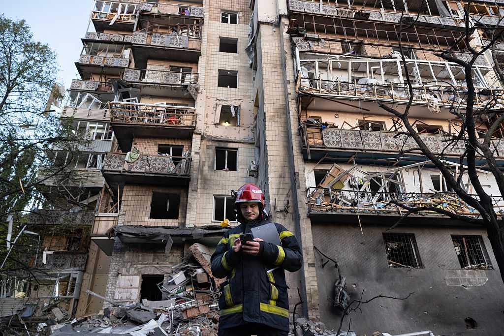 Russia unleashes one of the biggest ballistic missile attacks of the Ukraine war, Kyiv says