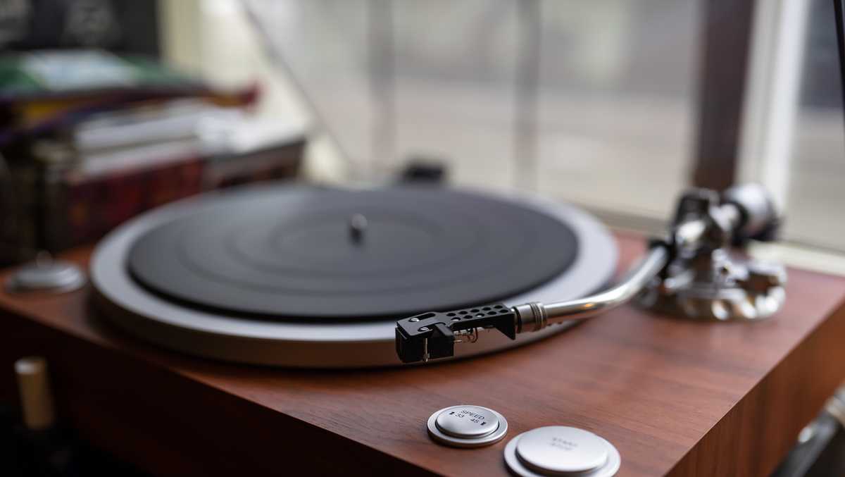 Galaxie Electronics stops 'turning tables' after 30 years in Squirrel Hill