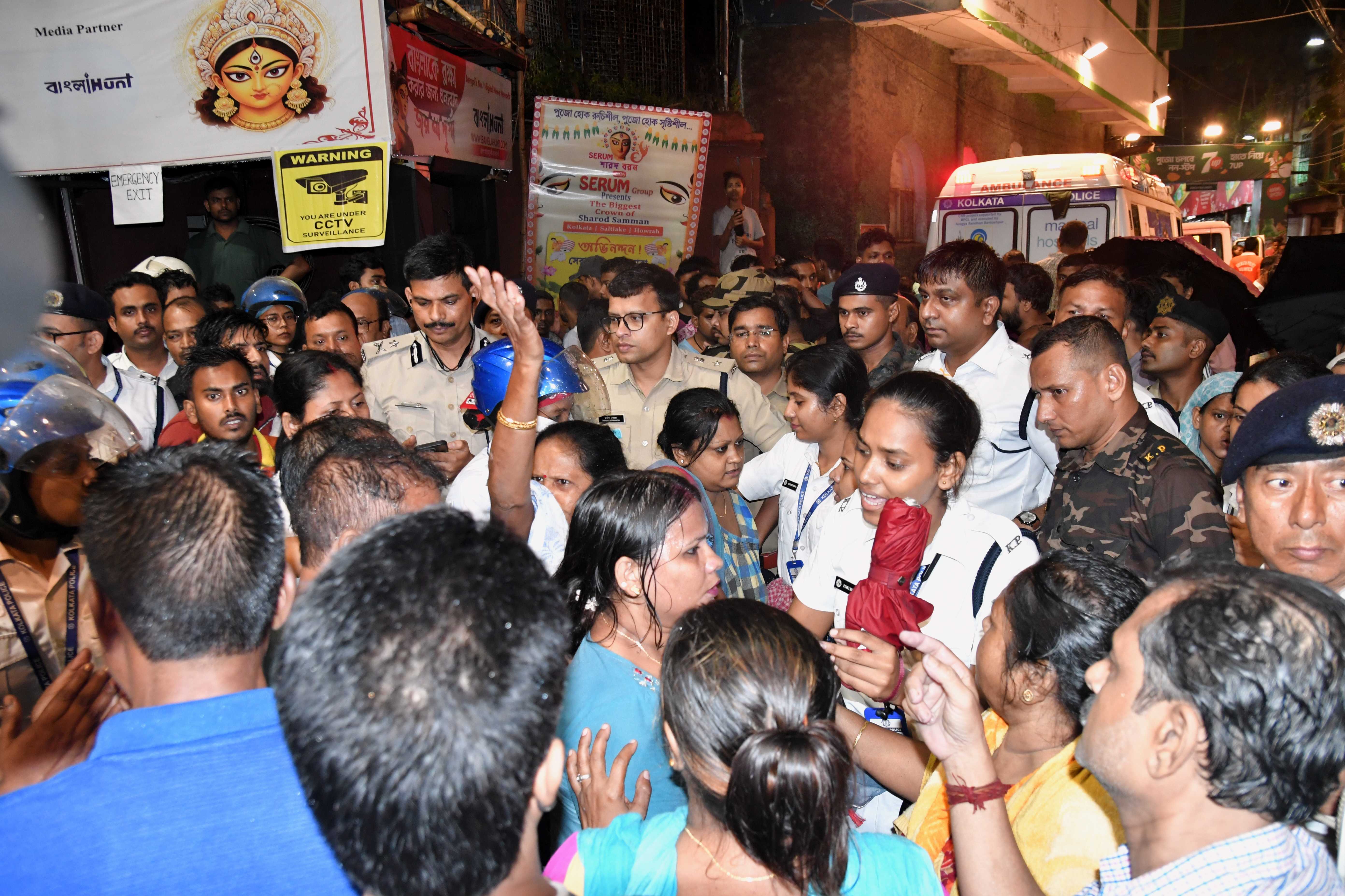 Stampede at Hindu festival in India kills 19