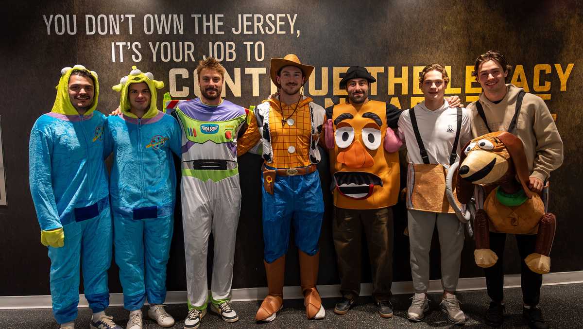 Bruins bring Halloween cheer to Boston Children's Hospital