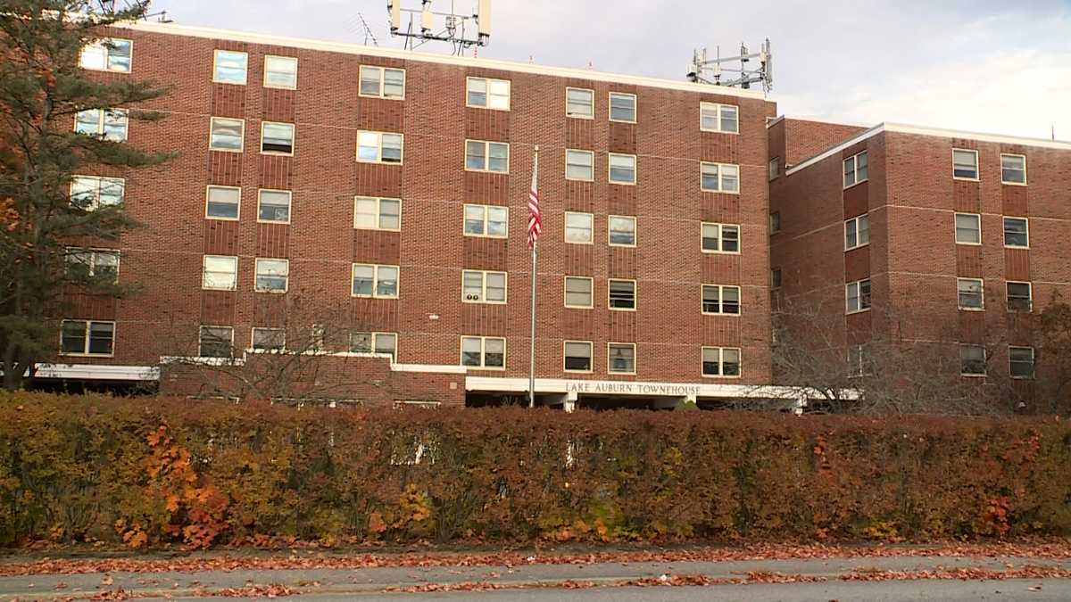 Dozens forced from their homes after Maine apartment building fire - WMTW