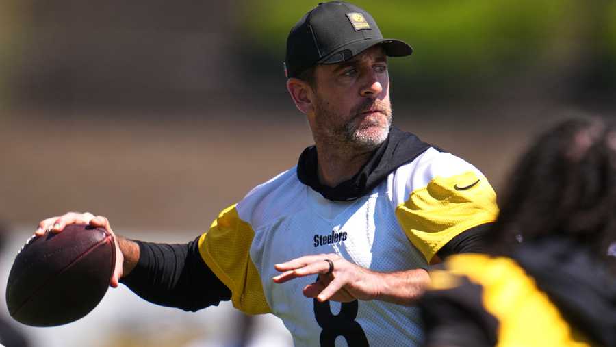 Pittsburgh Steelers quarterback Aaron Rodgers (8) throws a pass during the NFL team's camp in Latrobe, Pa., Friday, July 31, 2026. (AP Photo/Gene J. Puskar)