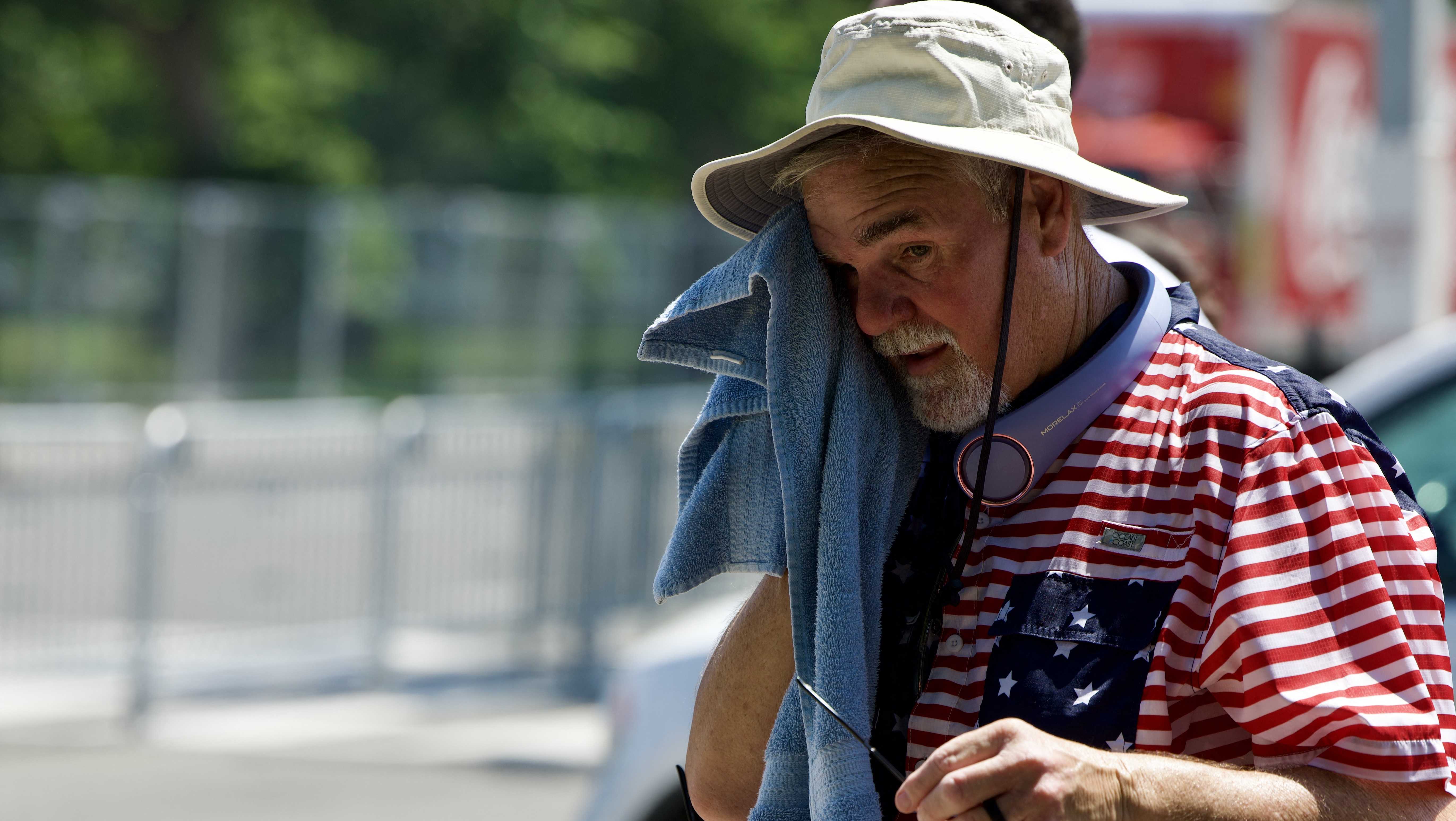 Heat wave leads to ‘extremely high’ rates of ER visits, CDC says, with more coming Saturday