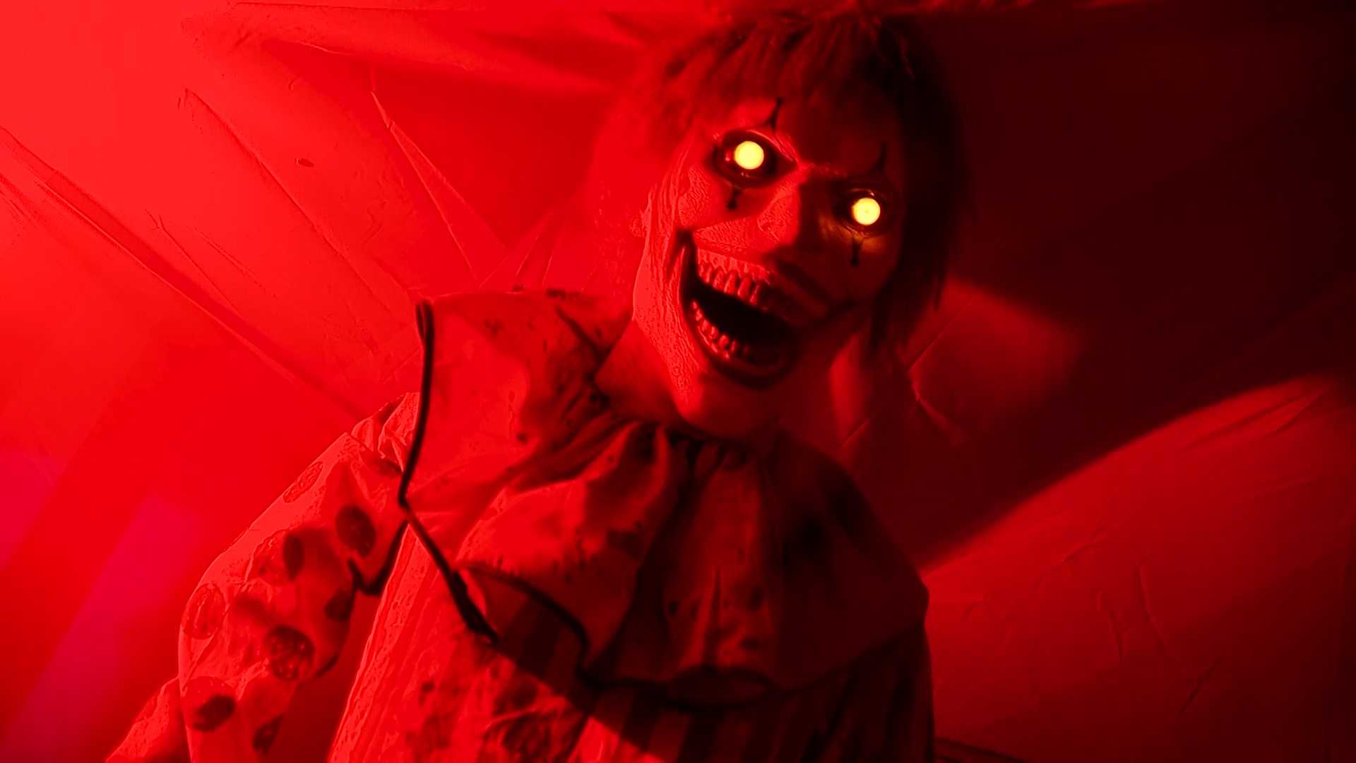 Omaha-area Halloween yard haunts will surely scare with spooky skeletons, undead armies