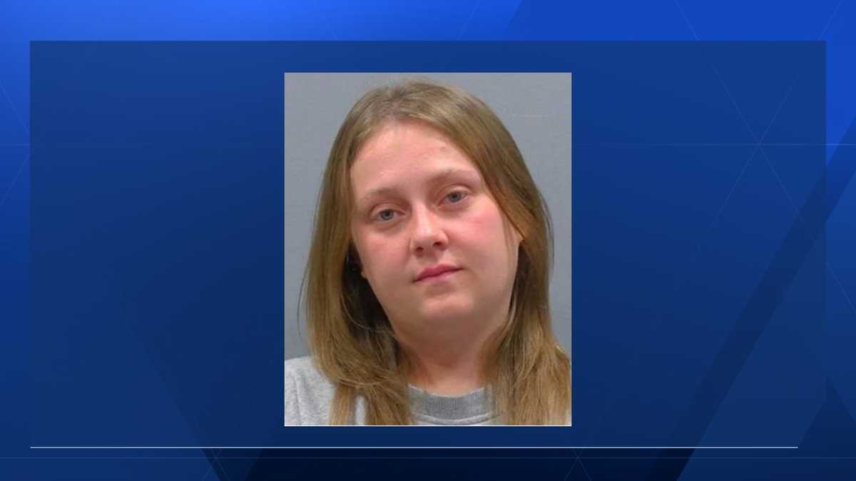 Omaha woman held on bond after DUI crash with her child in backseat
