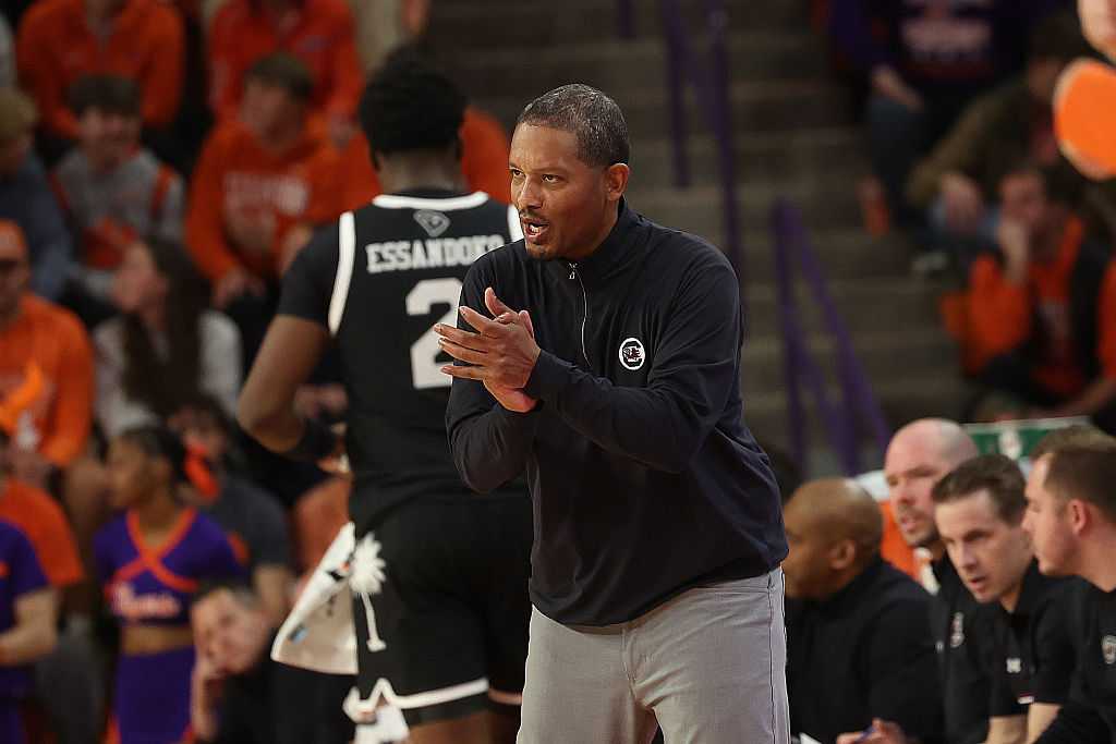 South Carolina Men's Basketball faces NC State in SEC/ACC Challenge