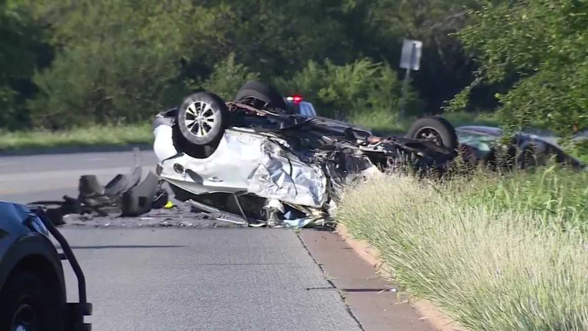 At least two people pulled from vehicles after destructive crash in southwest OKC
