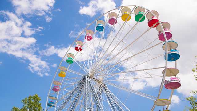 California woman sues Pennsylvania amusement park over Ferris wheel injury