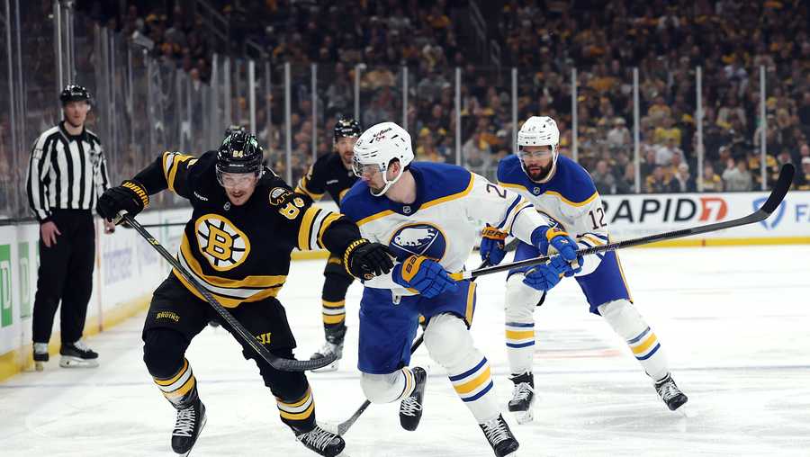 Buffalo Sabres beat Boston Bruins in Game 3 of playoffs