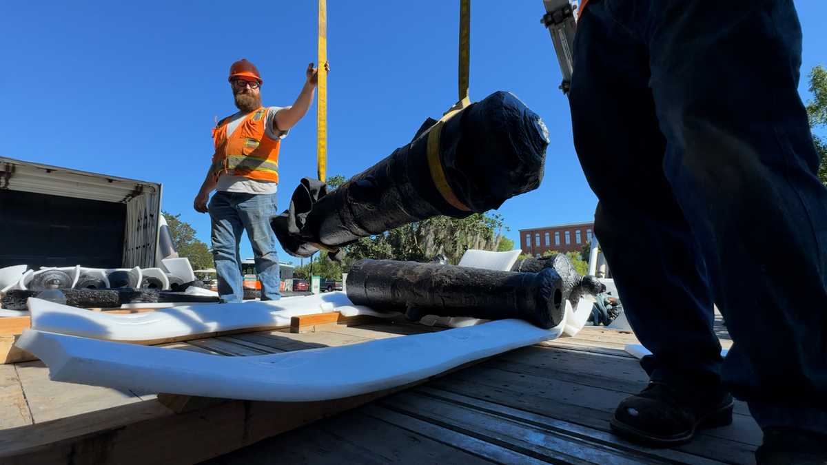 Revolutionary War-era cannons recovered from Savannah River return home after restoration
