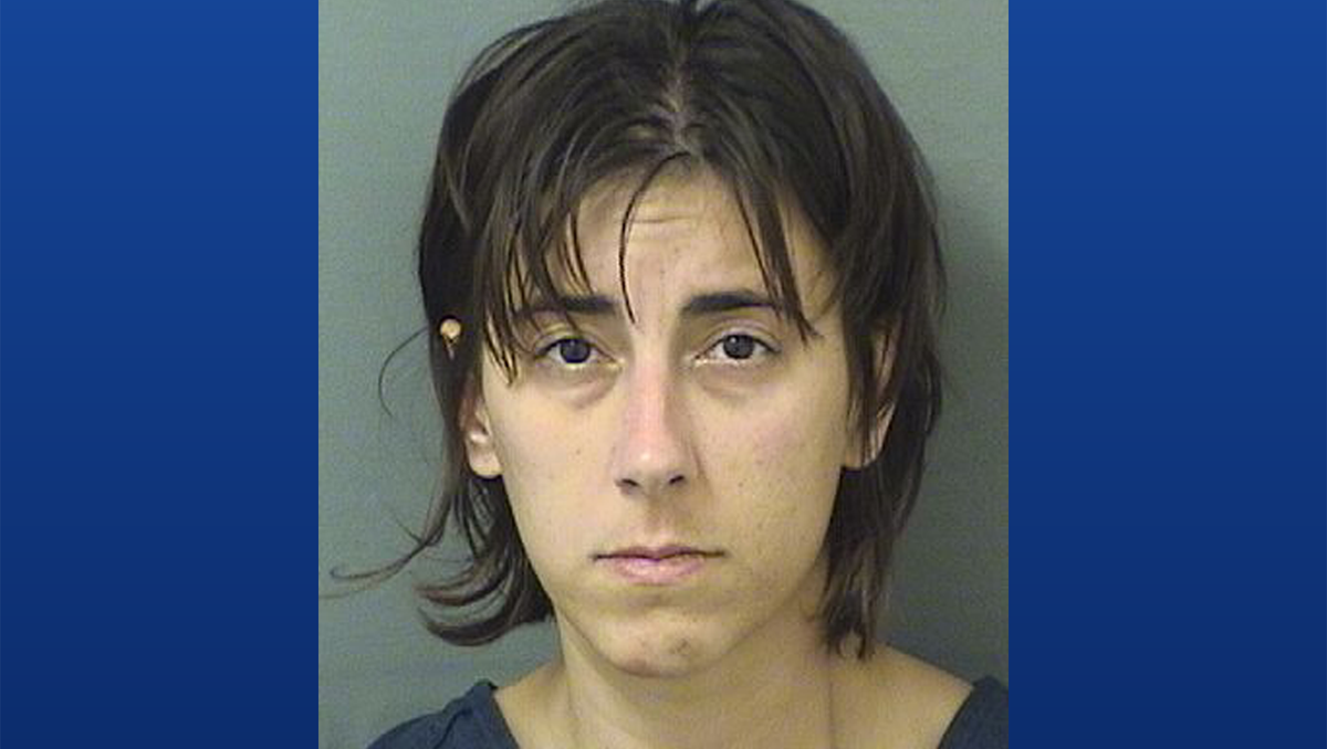 Woman arrested after fleeing checkpoint near Mar-a-Lago
