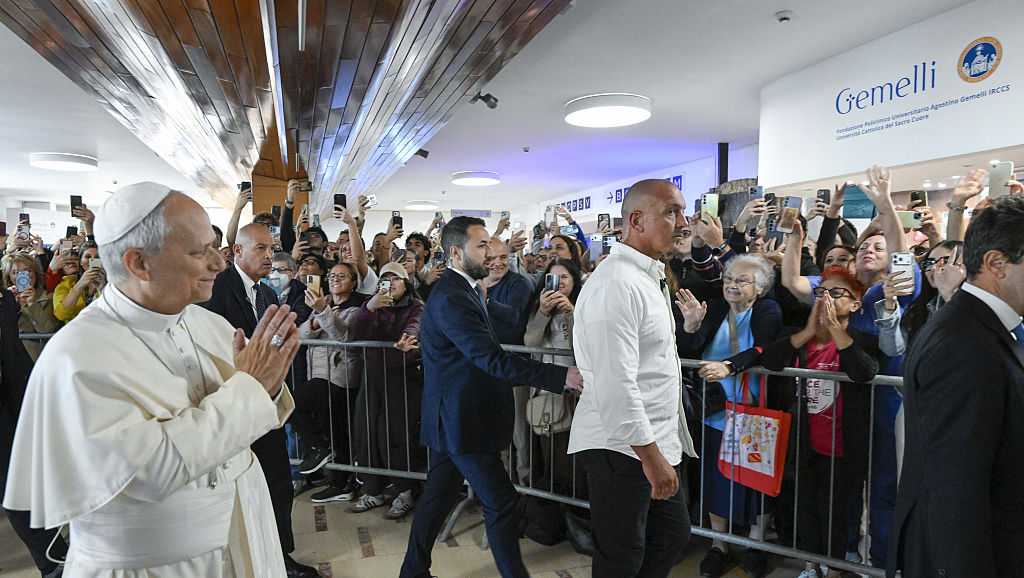 Pope Exploring Milwaukee archbishop calls for prayers for Pope Leo - WISN