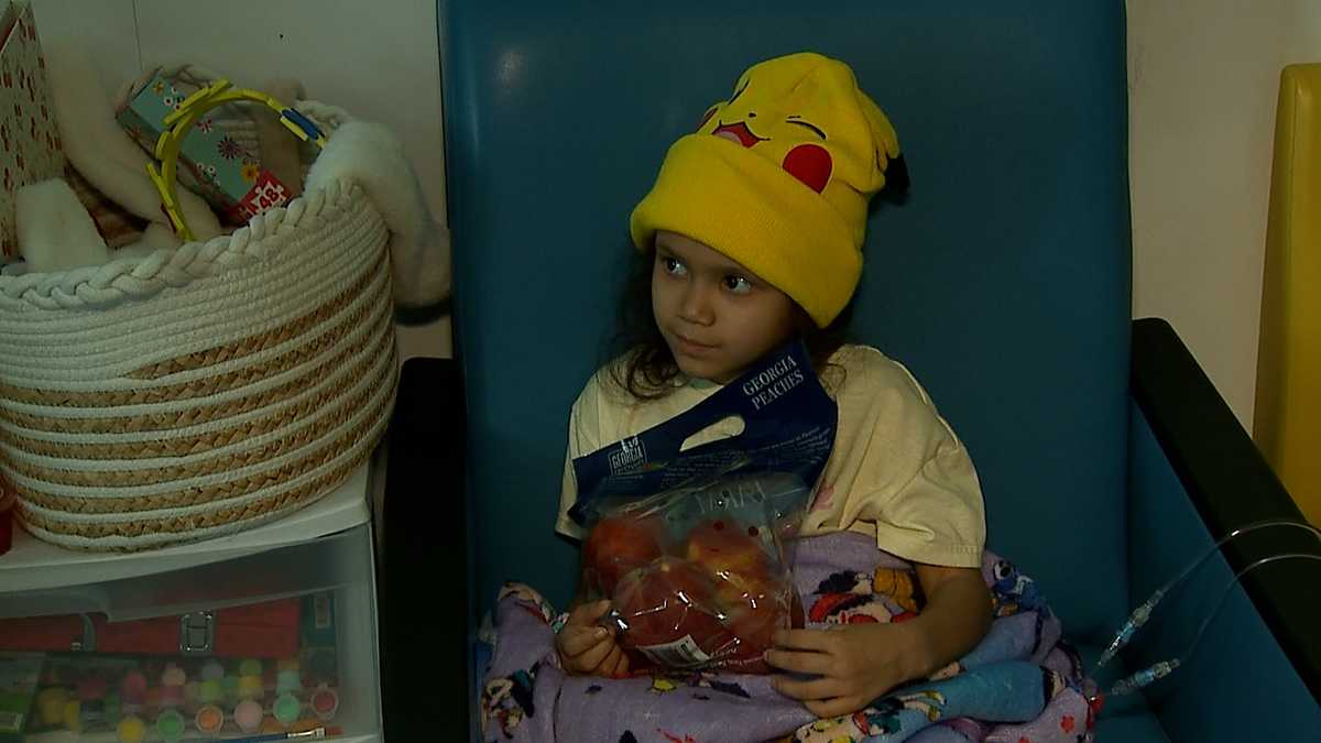 Patients at Children's Hospital of Savannah made to feel peachy