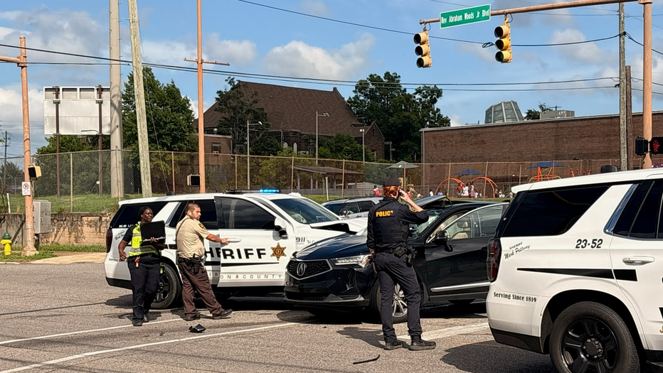 Three hospitalized after crash involving Jefferson County deputies in ...