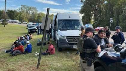 ICE detains 18 people in Louisiana after van breaks down