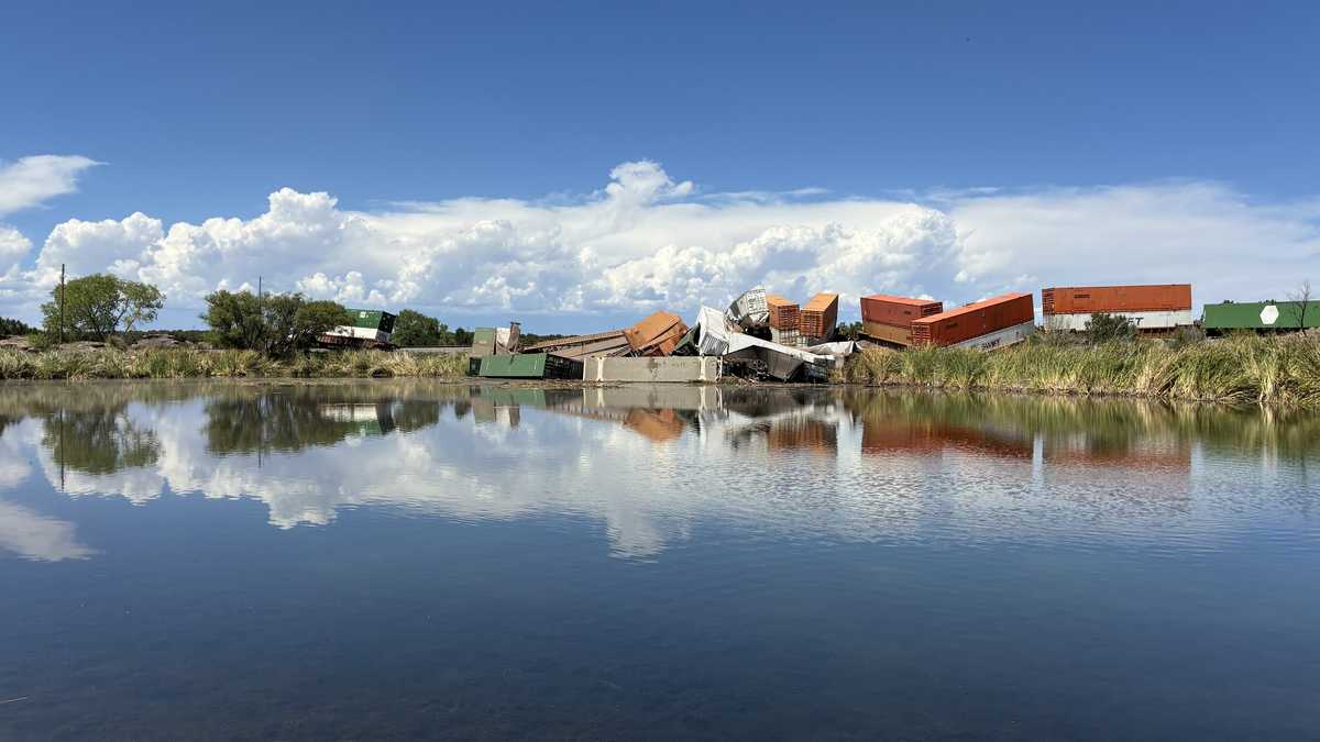 Train derails in Santa Rosa, New Mexico