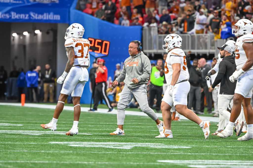 Texas assistant coach arrested on DWI charge in latest distraction for No. 1 Longhorns