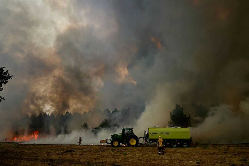 wcvb.com - Jeff Stitt - Wildfire creeps toward one of the world's most celebrated wine regions